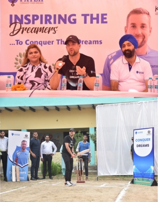  Follow Your Dreams Despite The Odds: Dawid Malan Tells Underprivileged Children-TeluguStop.com