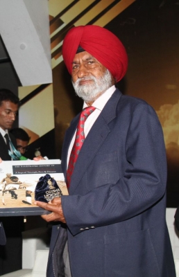  Hockey Olympian Varinder Singh Passes Away-TeluguStop.com