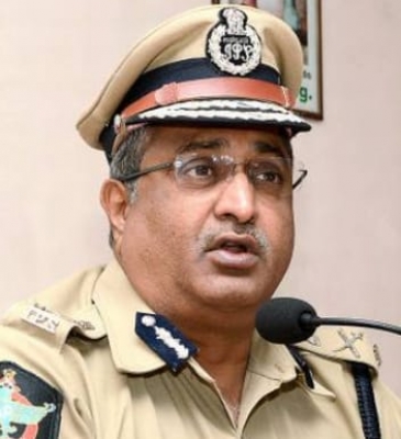  I Foiled Attempts To Burn Andhra: Suspended Ips Officer-TeluguStop.com