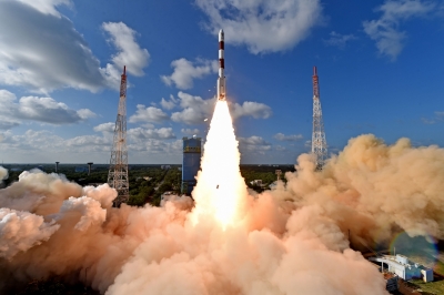  India's Pslv Rocket To Launch Three Foreign Satellites On June 30-TeluguStop.com