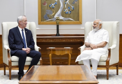  Israeli Dy Pm Gantz Meets Pm Modi, Discusses Defence Cooperation-TeluguStop.com