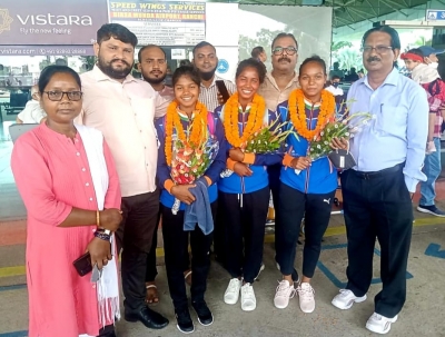  Jharkhand's 'beauty' Shines In 5-nation Hockey Tourney, Father Mortgaged Field F-TeluguStop.com