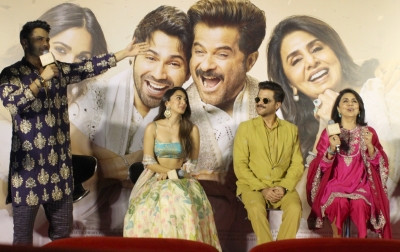  'jugjugg Jeeyo' Rakes In Rs 9.28 Crore On Opening Day-TeluguStop.com