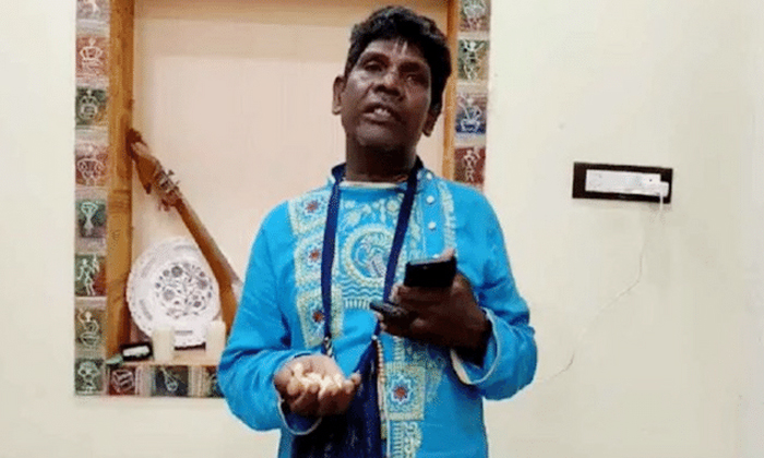  Kachha Badam Singer Bhuban Badyakar Got Iphone13 Gift From Fan Details, Viral L-TeluguStop.com