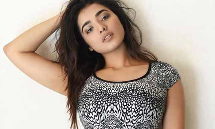  Kethika Sharma Lucky Chance In Powerstar Pawan Kalyan Movie , Kethika Sharma, Mo-TeluguStop.com