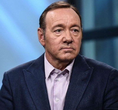  Kevin Spacey Charged With Four Counts Of Sexual Assault In Uk-TeluguStop.com