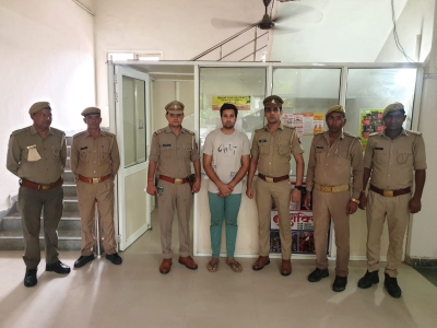 Man Who Supported Kanhaiya Lal Murder On Social Media Held In Noida Man Who Supported Kanhaiya Lal Murder On Social Media Held In Noida-TeluguStop.com