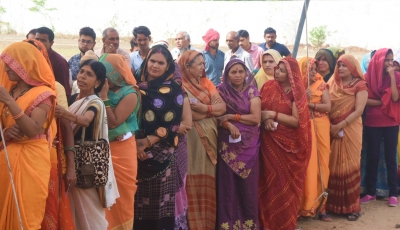  Mp Panchayat Polls: One Dead At Polling Booth In Wall Collapse-TeluguStop.com