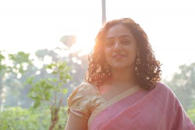  Nithya Menon Plays Dhanush's Friend In 'thiruchitrambalam'-TeluguStop.com