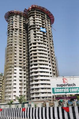  Noida Supertech Twin Towers To Be Demolished On August 21-TeluguStop.com