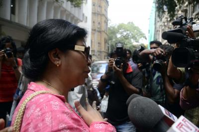 Om Puri's Ex-wife Nandita Says 'kolkata Killed' Kk-TeluguStop.com