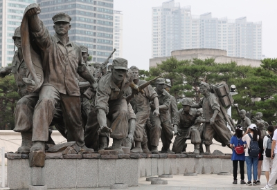  On Korean War Anniversary, Seoul Vows Stern Response To Pyongyang's Provocations-TeluguStop.com