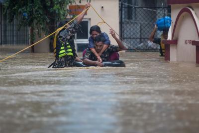  One Killed, Hundreds Displaced As Rain Triggers Flood Across Nepal's Tarai Regio-TeluguStop.com