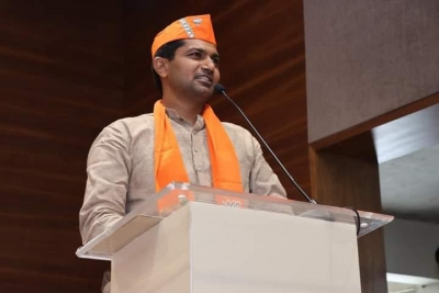  Oppn Misleading People With Unemployment Figures: Guj Bjp Yuva Morcha Chief-TeluguStop.com
