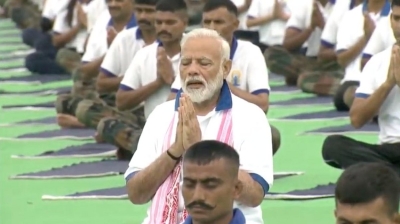  Pm Modi To Lead Yoga Day Celebrations From Mysuru; Cm Bommai Reviews Preparation-TeluguStop.com