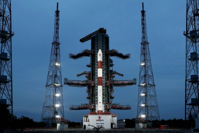  Pslv Rocket Lifts Off With Three Singaporean Satellites (lead)-TeluguStop.com