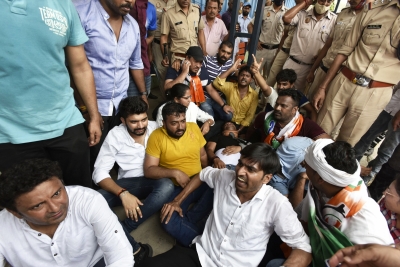  Raj Mla Among 178 Detained During Cong's Protest At Jantar Mantar: Delhi Police-TeluguStop.com