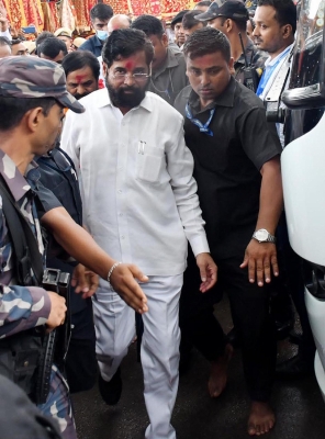  Rebel Sena Mlas Leave Guwahati Hotel; Head To Goa-TeluguStop.com