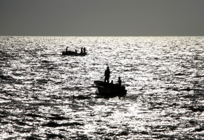  Romania Intercepts Over 50 Migrants In Fishing Boat Off Black Sea Coast-TeluguStop.com