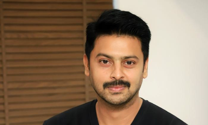  Actor Sriram Comments Goes Viral In Social Media Details Here , 9 Movies, Small-TeluguStop.com