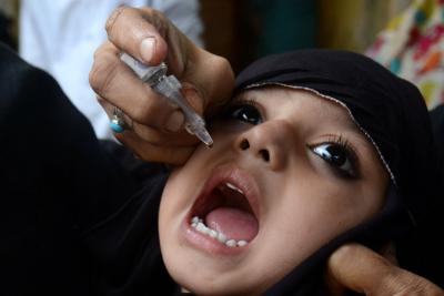  Suspicion Falls On Pakistan Amid Uk's Detection Of Polio After 4 Decades-TeluguStop.com
