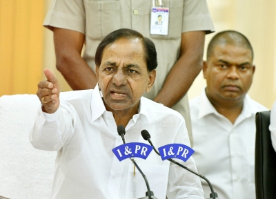  The Country Is In Danger, Says Kcr-TeluguStop.com