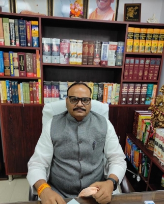 Up Govt's Focus On Ease Of Doing Business, Good Law And Order: Pathak-TeluguStop.com