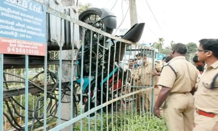 Telugu Bike Dash, Biker, Bikervishnu, Helmet, Kerala, Speed, Road, Stuns, Latest