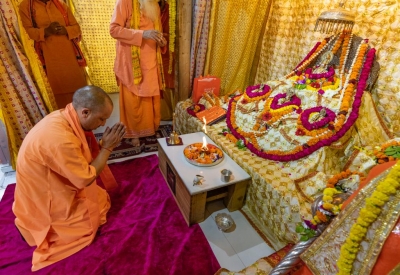  Yogi To Lay Foundation Stone Of Ram Temple's 'garbh Griha' In Ayodhya-TeluguStop.com