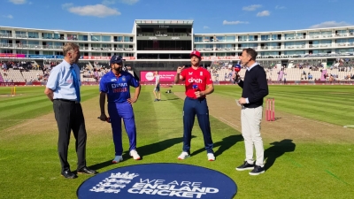  1st T20i: India Win Toss, Opt To Bat Against England; Arshdeep Makes Debut-TeluguStop.com