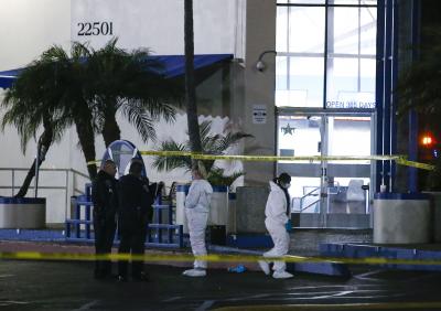  2 Dead, 5 Injured In Los Angeles Park Shooting-TeluguStop.com