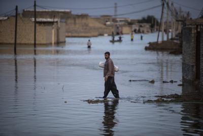  59 Dead In Iran Flash Floods-TeluguStop.com