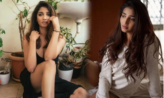 Actress Priya Vadlamani Goes Viral In Latest Set Of Spicy Images-telugu Actress Photos Actress Priya Vadlamani Goes Vira High Resolution Photo