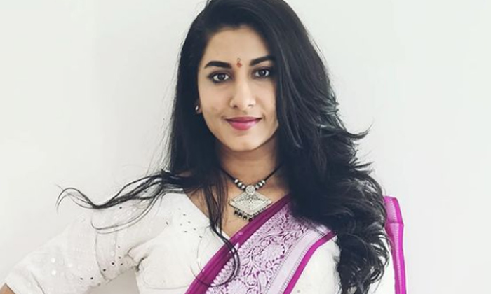 Anchor Vishnu Priya Saree Traditional Look,anchor Vishnu Priya,vishnu Priya,srav Anchor Vishnu Priya Saree Traditional Look,anchor Vishnu Priya,vishnu Priya,srav-TeluguStop.com