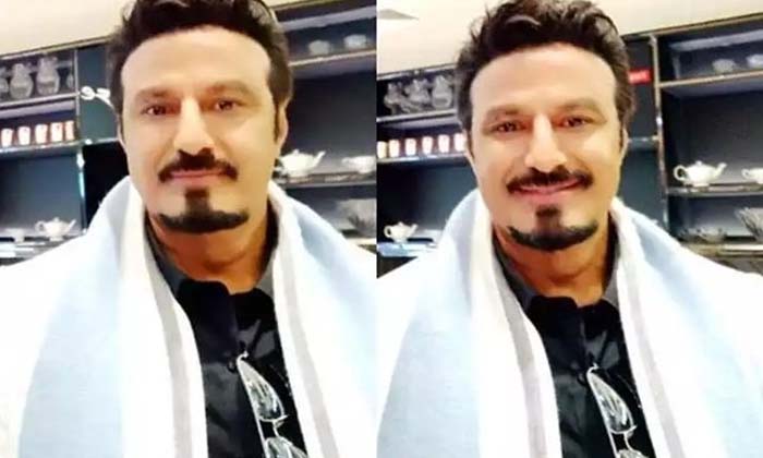  Balayya New Look Goes Viral On Social Media , Nandamuri Balakrishna , Gopichand-TeluguStop.com