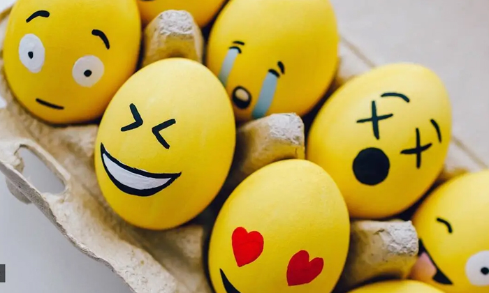  Do Those Emojis Mean Nothing To Indians Why Can't Use It , Emoji , Whatsapp, Me-TeluguStop.com