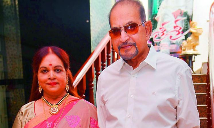  Facts About Krishna Second Marriage With Vijaya Nirmala Details, Super Star Kirs-TeluguStop.com