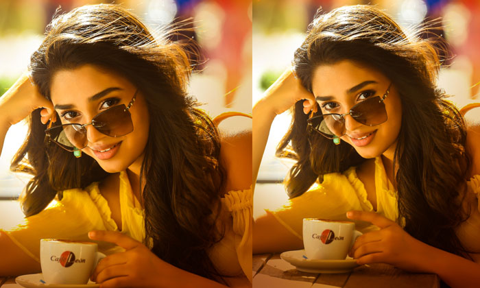  Krithi Shetty’s Stylish First Look From Nithiin, Sreshth Movies’ Macherla Ni-TeluguStop.com