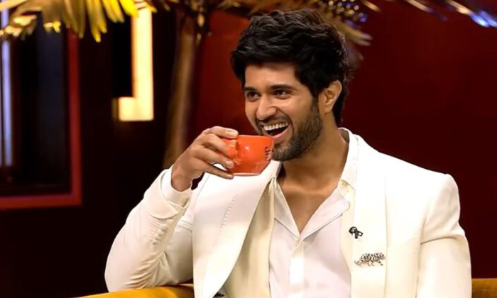  Hero Ijay Devarakonda About His Marriage,vijay Devarakonda, Ananya Pandey,karan-TeluguStop.com