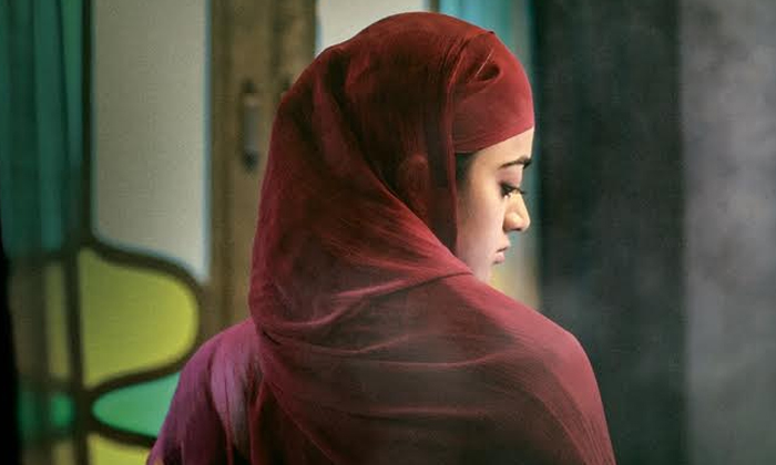  Sita Ramam's Eid Ul-adha Special Poster Rashmika Mandanna Aka Afreen Extends Gre-TeluguStop.com