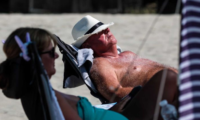  For The 1st Time , Record 40°c Temperatures In Uk Record 40°c Temperatures,-TeluguStop.com