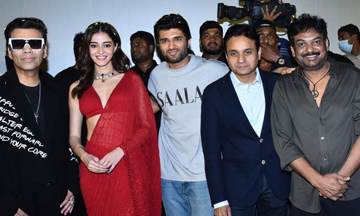  Vijay Devarakonda, Pan India Movie 'liger' Trailer Grand Release, Vijay Devarako-TeluguStop.com