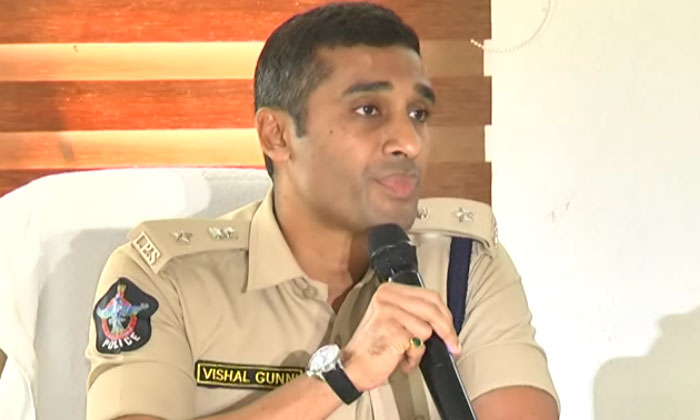  Vijayawada Dcp Warning To Bar And Restaurant Owners-TeluguStop.com