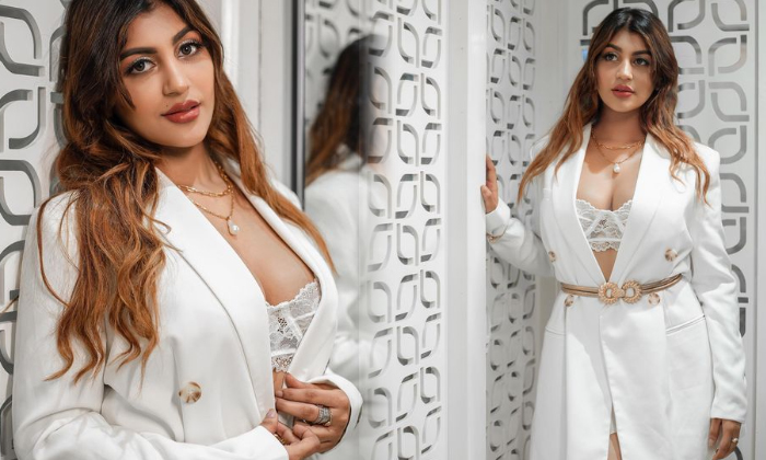 Yashika Aannand White Brazzers Hottest Show Images Goes Viral-telugu Actress Photos Yashika Aannand White Brazzers Hotte High Resolution Photo