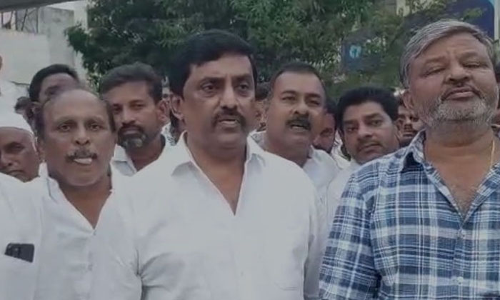  Quarrel With Father Friendship With Son Chandra Babu's Politics Is This. Andhra-TeluguStop.com