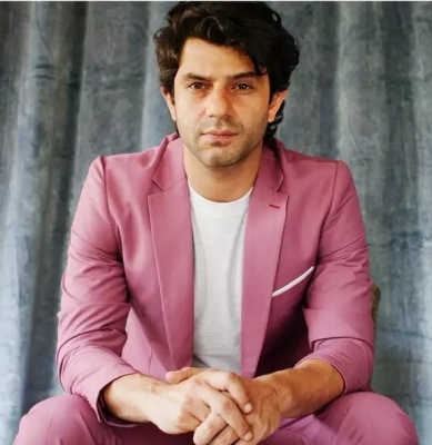 Arjun Mathur Didn't Read 'the Gone Game' Script In Both Seasons Arjun Mathur Didn't Read 'the Gone Game' Script In Both Seasons-TeluguStop.com