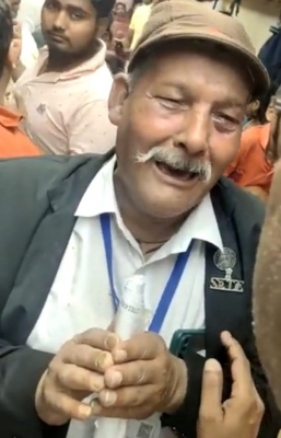  Bihar: Tte Assaulted By Grp Asi In Train-TeluguStop.com