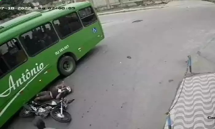  Bike Accident Video Goes Viral Where A Person Got Second Life , Bike Accident, B-TeluguStop.com