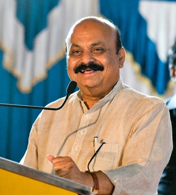  Bommai Expresses Happiness On Rs Nomination Of Veerendra Heggade-TeluguStop.com
