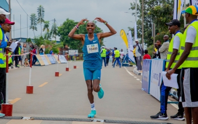  Celebrated Uk Athlete Mo Farah Reveals He Was Trafficked Into The Country From S-TeluguStop.com